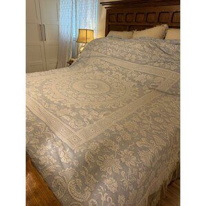 VTG Queen Elizabeth Matelasse  queen Bedspread Cotton fringe boho cottage core